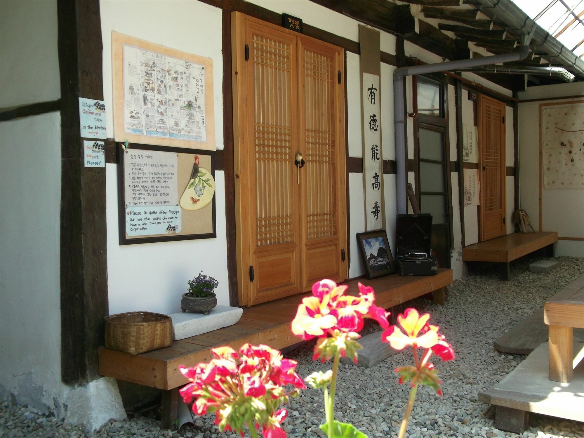 Dukmanjae Hotell Jeonju Exteriör bild